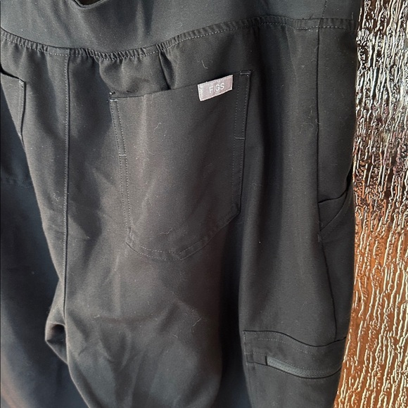 Figs Women's Black Jogger Pants in black size XL tall. - Picture 7 of 8